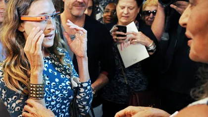 Ochelarii Google au intrat în lumea modei: Sarah Jessica Parker, încântată să îi încerce FOTO