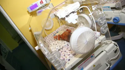 Incubator pentru bebelușii născuți prematur, la maternitatea Spitalului Municipal Timişoara