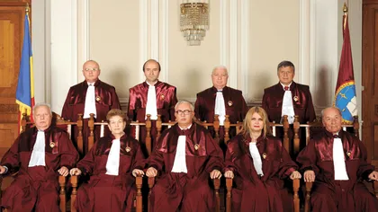 Curtea Constituţională îşi cumpără mobilier nou. CCR: Scaunele judecătorilor stăteau să se rupă