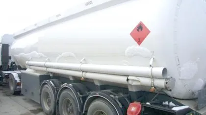 Şase persoane din Suceava, reţinute în cazul furtului de carburanţi din rezervoare de autocamioane