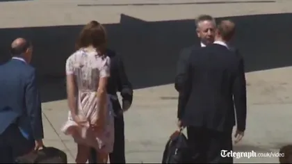 Kate Middleton, cât pe ce să-şi arate şi chiloţii, după scandalul topless VIDEO