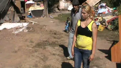 Scandal la demolarea locuinţelor impovizate din Baia Mare VIDEO