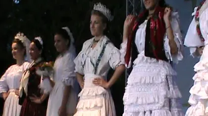 Concurs de miss în costum popular: Miss Maramureş VIDEO