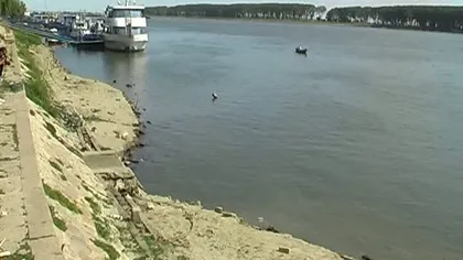 Nivelul scăzut al Dunării scoate la suprafaţă un vechi port VIDEO
