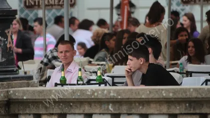 Din careu direct la bar. Liceenii au 