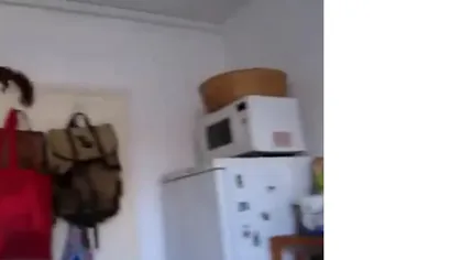 Cum evadează veveriţa ninja din bucătărie VIDEO