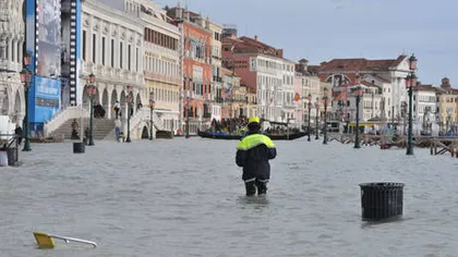 STARE DE ALERTĂ în Veneţia: Centrul turistic şi celebra piaţă San Marco au fost indundate FOTO