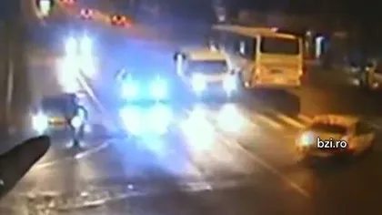 Un şofer din Iaşi a lovit un pieton, dar şi-a văzut liniştit de treabă VIDEO