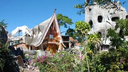 Casa de poveste din Vietnam: O combinaţie între Gaudi, Dali şi Disney FOTO