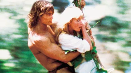 Ca Tarzan în junglă: A trăit printre maimuţe cinci ani, după ce a fost abandonată de răpitorii ei