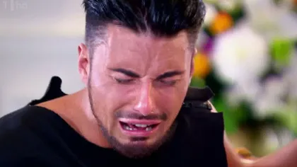 Momente dramatice la X Factor: Un concurent s-a prăbuşit în lacrimi pe podea VIDEO