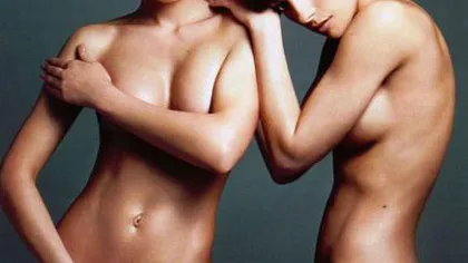 Gemenele de la Cheeky Girls au pozat topless FOTO şi VIDEO
