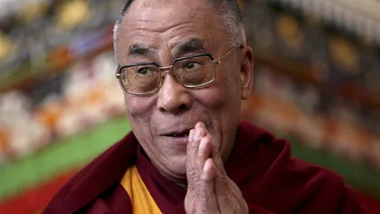 Dalai Lama nu înjură. Accentul e de vină