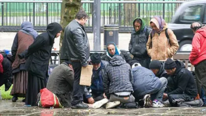 Ministrul francez, acuzat de evacuarea romilor pentru ca soţia să poată face shopping liniştită