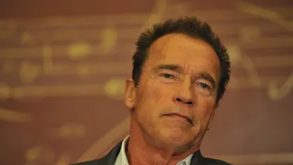 Prima fotografie cu Arnold Schwarzenegger în Ten