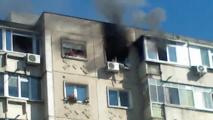 Incendiu la un bloc în cartierul Berceni din Capitală VIDEO