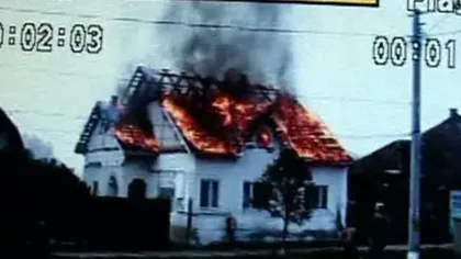 Răzbunare de mamă. O femeie a incendiat casa fiicei sale VIDEO
