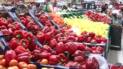 Guvernul face curăţenie în pieţe: Vor fi vândute doar legume şi fructe româneşti