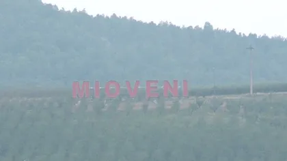 La Mioveni, ca la Hollywood: Autorităţile au scris numele oraşului pe un deal