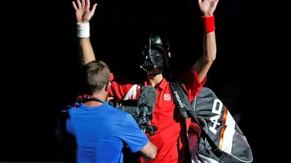 Cum celebrează Novak Djokovic Halloween-ul. A intrat pe teren costumat în Darth Vader VIDEO