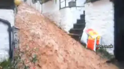 Potop în Marea Britanie: Sudul ţării a fost inundat după zile întregi cu ploaie VIDEO