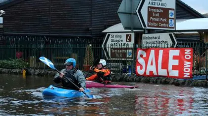 Scoţia, cu picioarele-n apă: Inundaţiile au răvăşit vestul şi centrul ţării FOTO şi VIDEO