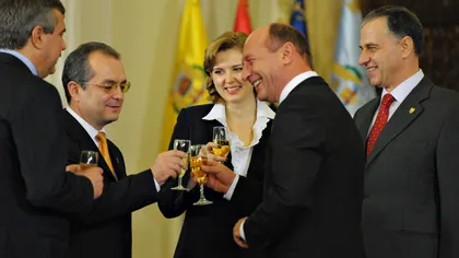 Traian Băsescu şi-a serbat ziua de naştere la Sinaia, alături de câţiva lideri PDL VIDEO