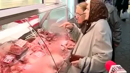 Românul cumpără carne doar în ziua de salariu VIDEO