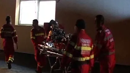 Un copil şi verişorul acestuia au ajuns la spital cu arsuri după ce au aruncat benzină în sobă VIDEO