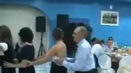 Un tataie pervers se bucură de dansul pinguinului, la o nuntă VIDEO