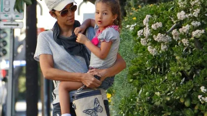 Lui Halle Berry i s-a interzis să se mute cu fiica sa în Franţa