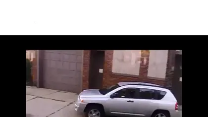 Cum a fost pedepsită o şoferiţă care a mers cu maşina pe trotuar VIDEO