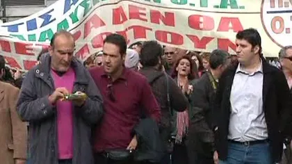 Proteste pe ritm de fanfară, împotriva concedierilor, în Grecia VIDEO