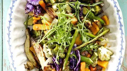 REŢETA ZILEI: Salată crocantă de legume