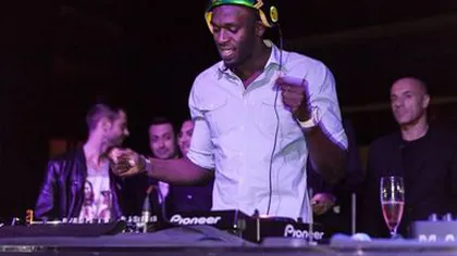 Usain Bolt, în ipostaze inedite. DJ în Barcelona, dansând pe Gangnam Style VIDEO