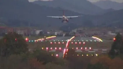 De infarct: Vezi cum pot să ajungă avioanele frunze-n vânt VIDEO
