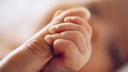Povestea impresionantă a zeci de bebeluşi ABANDONAŢI într-un spital din Iaşi