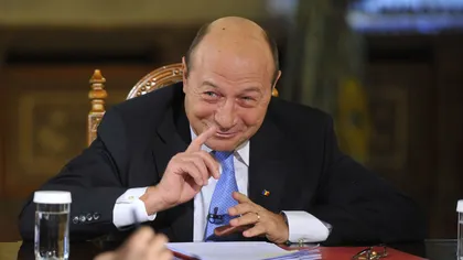 Băsescu, întrebat ce mănâncă de REVELION: Ce mâncaţi voi acum şi analiştii, aer! VIDEO