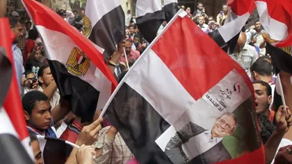 Islamiştii egipteni îndeamnă la manifestaţii de susţinere a referendumului