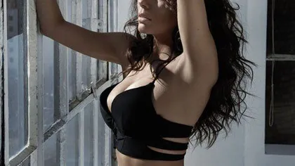Pictorial incendiar: Eva Longoria, incredibil de sexy la 37 de ani FOTO