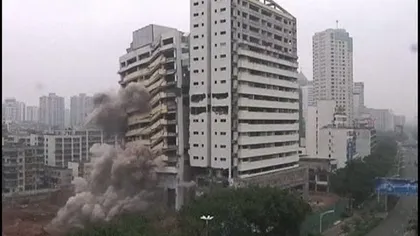 Un bloc cu 18 etaje din China a ajuns moloz în câteva secunde VIDEO