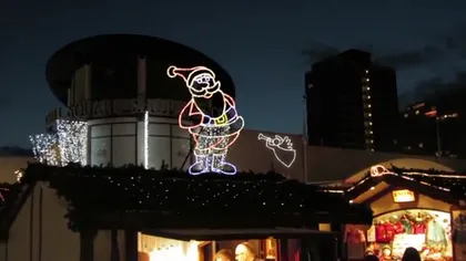 MESAJE ASCUNSE în decoraţiunile de Crăciun. Vezi ce a descoperit un trecător VIDEO