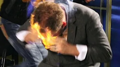 Cascadorie cu final TRAGIC: Faţa unui magician a luat foc în direct VIDEO FOTO