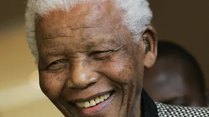 Nelson Mandela a fost operat de calculi biliari
