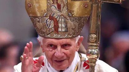 Benedict al XVI-lea are un nou papamobil