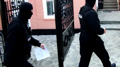 Poliţia efectuează 12 percheziţii la hoţii din bancomate din Dâmboviţa