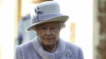 Regina Marii Britanii a lipsit de la slujba de duminică pentru că a răcit