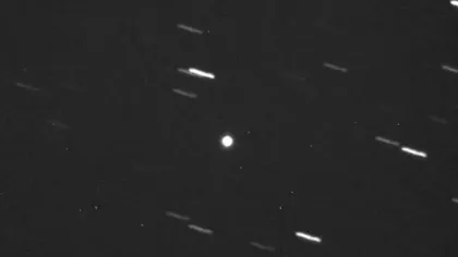 Primele imagini cu trecerea giganticului asteroid Toutatis pe lângă Pământ VIDEO