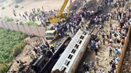 TRAGEDIE ÎN EGIPT: Tren deraiat în Egipt. Cel puţin 15 morţi, peste 100 de răniţi VIDEO