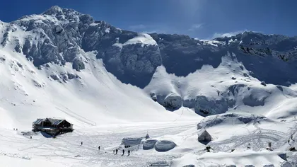 Zăpadă record în România: Aproape doi metri jumătate, la Bâlea Lac. Vezi grosimea stratului în ţară